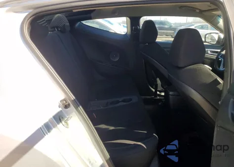 2016 Hyundai Veloster Base from USA, damaged, VIN KMHTC6AD8GU277969